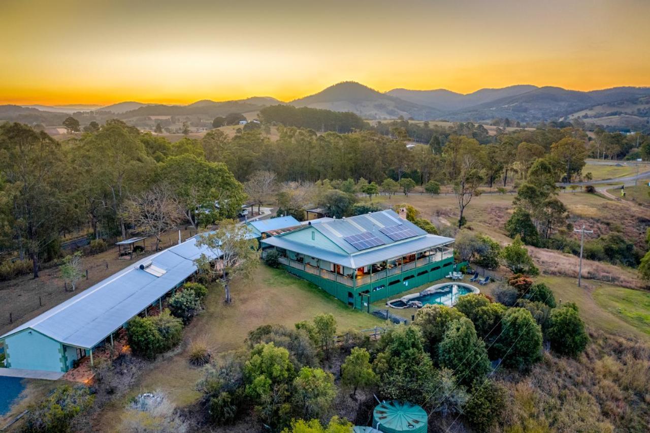 Amamoor Lodge Exterior photo
